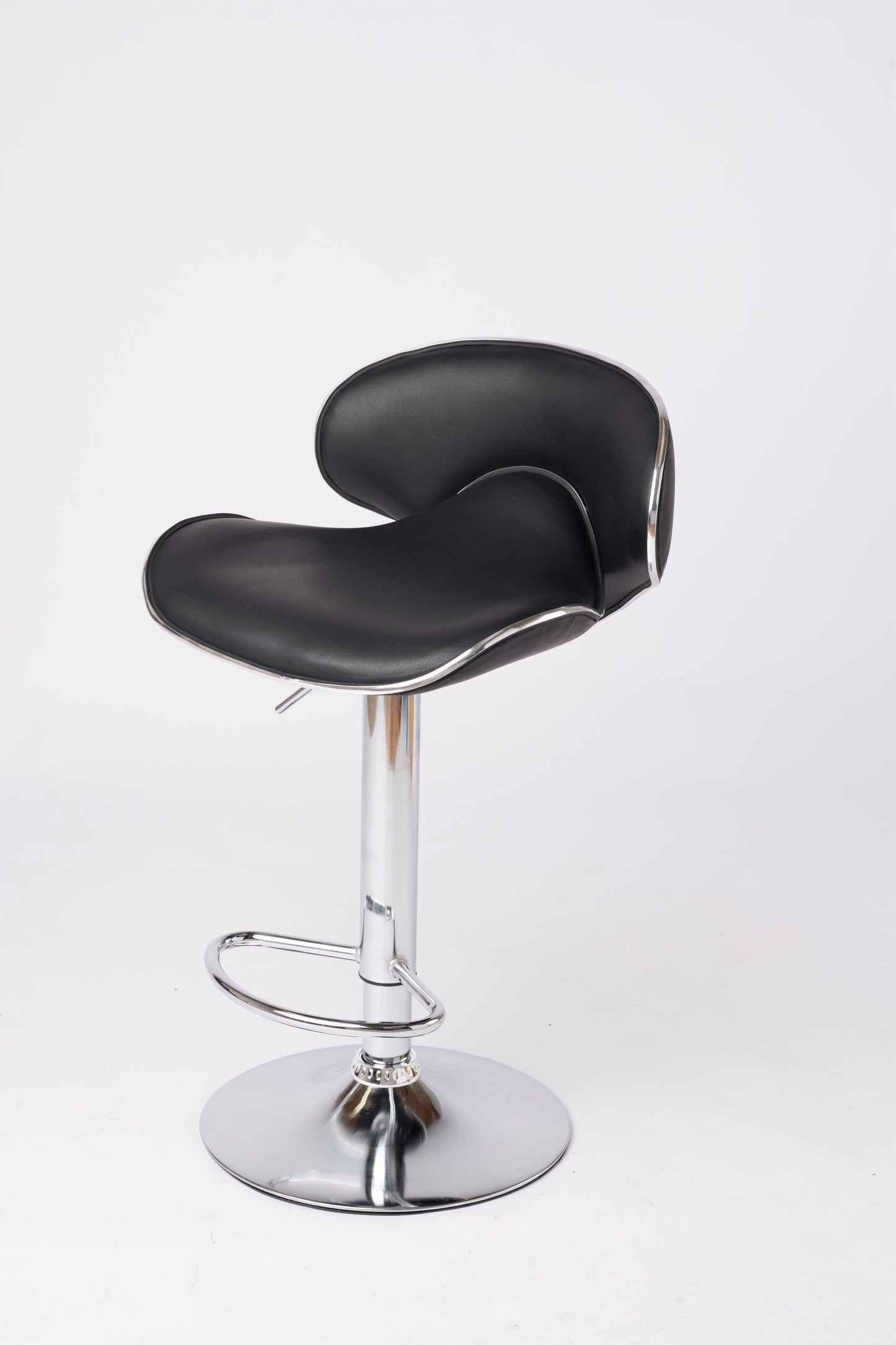 Modern Leather Dining Chair – Stylish & Comfy