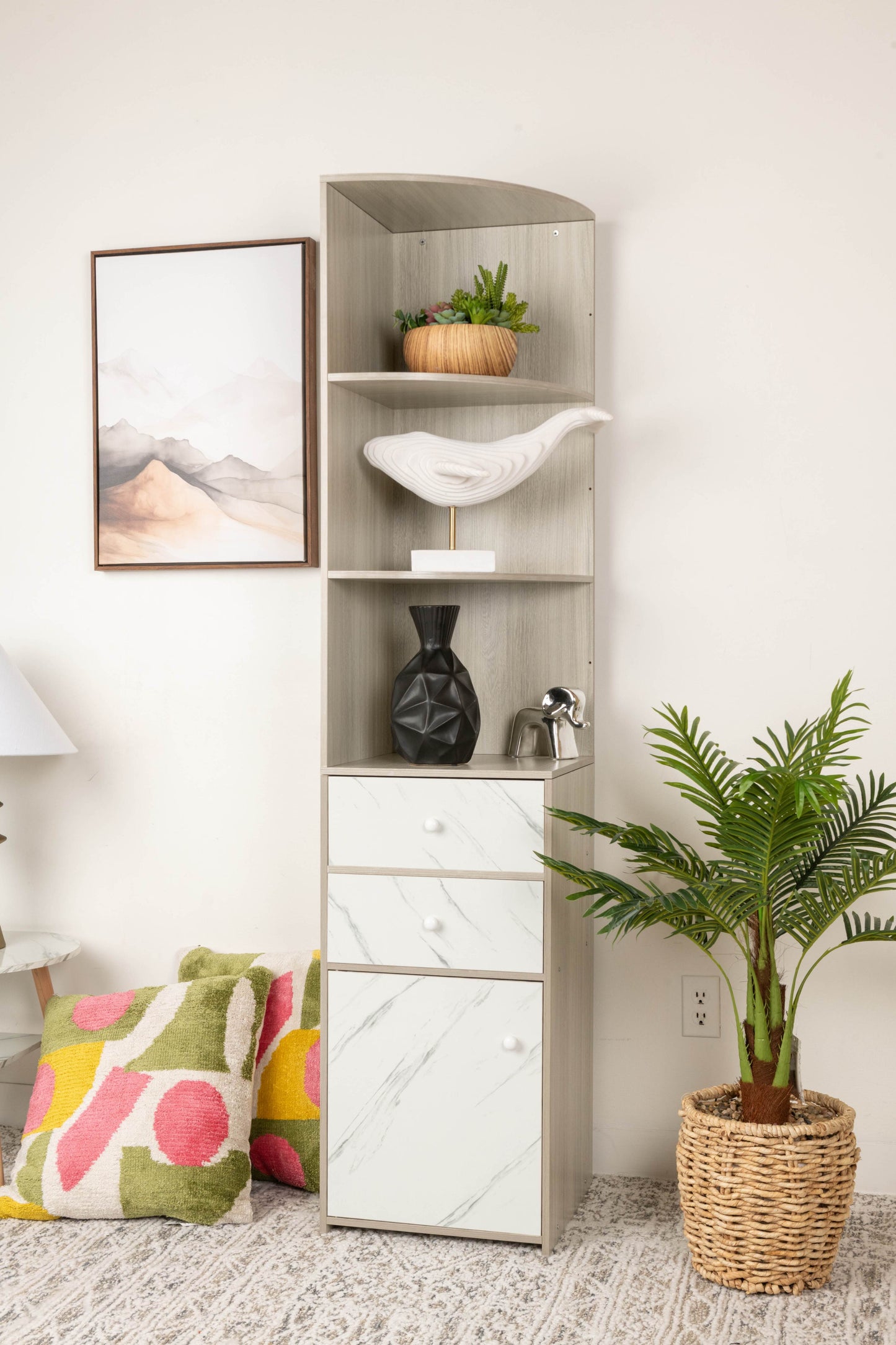 Chic Bookcase Storage – Elegant Organizer