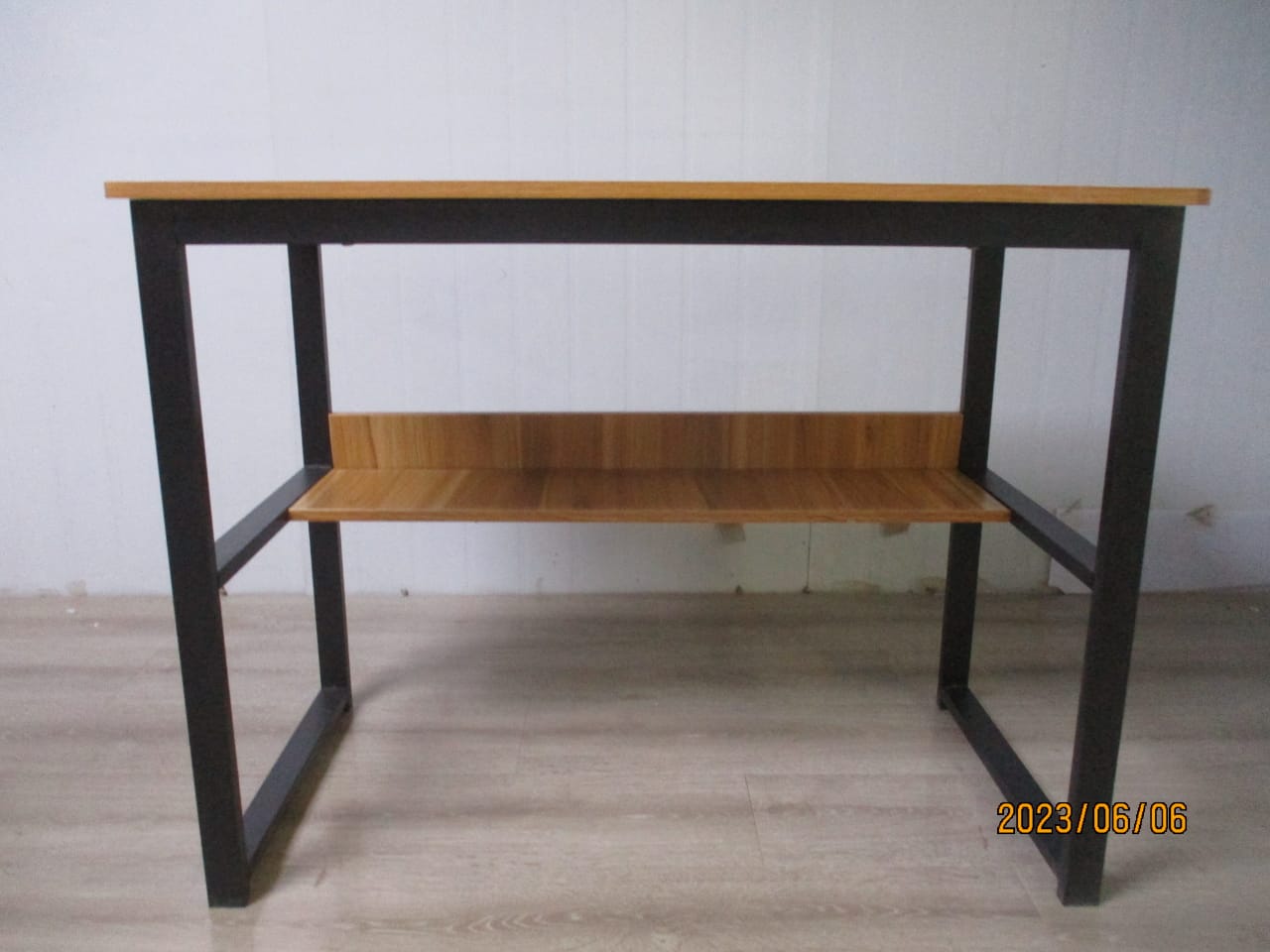 Office Desk Table - Brand New Modern Computer Desk  108*58*12 cm