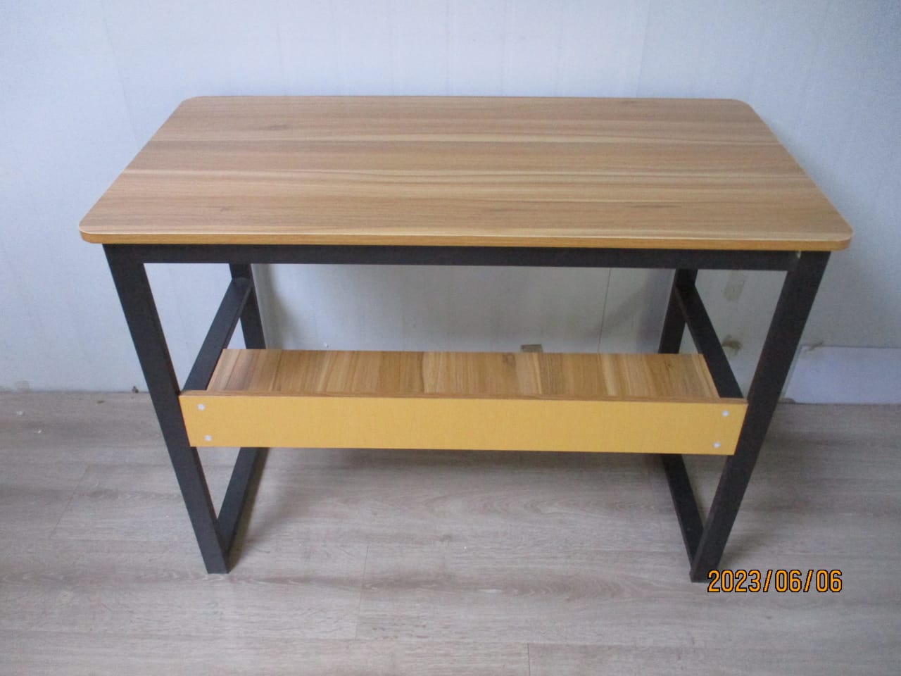 Office Desk Table - Brand New Modern Computer Desk  108*58*12 cm