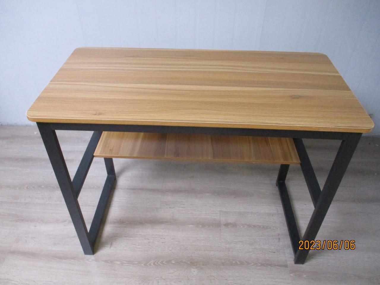 Office Desk Table - Brand New Modern Computer Desk  108*58*12 cm