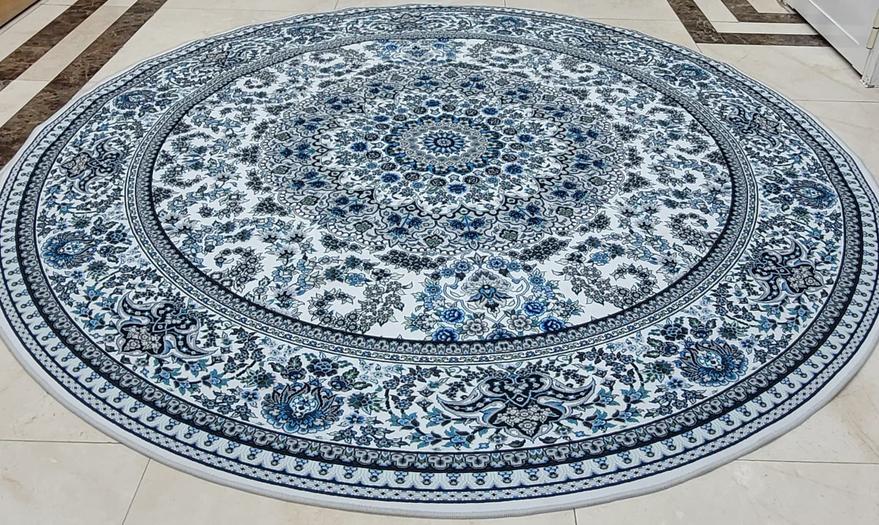 Crystal  carpet Circular  Size 200 x 200cm►6.56 x 6.56ft