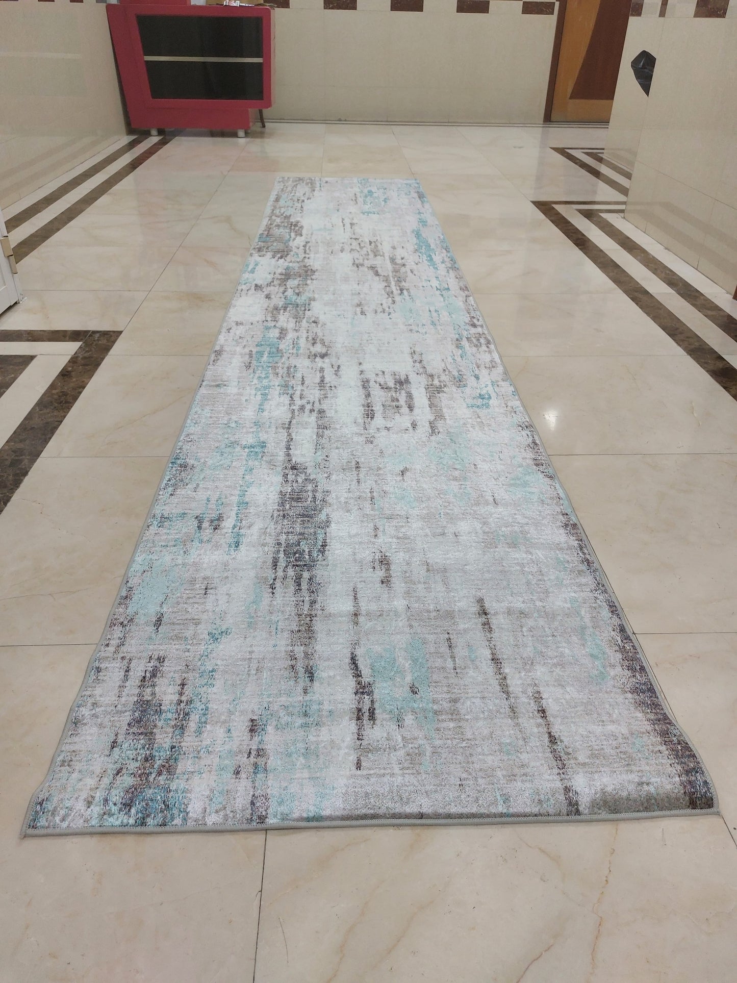 Modern Runner Carpet – 90 x 427cm (2.95 x 14.00ft)