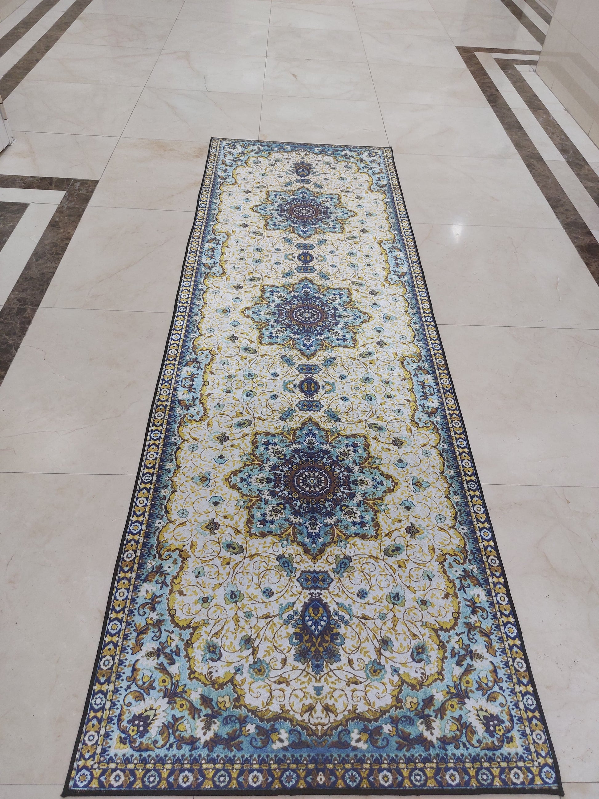   Crystal  carpet - Runner - Anti slip with Quality specifications 80 x 244cm►2.62 x 8.00ft