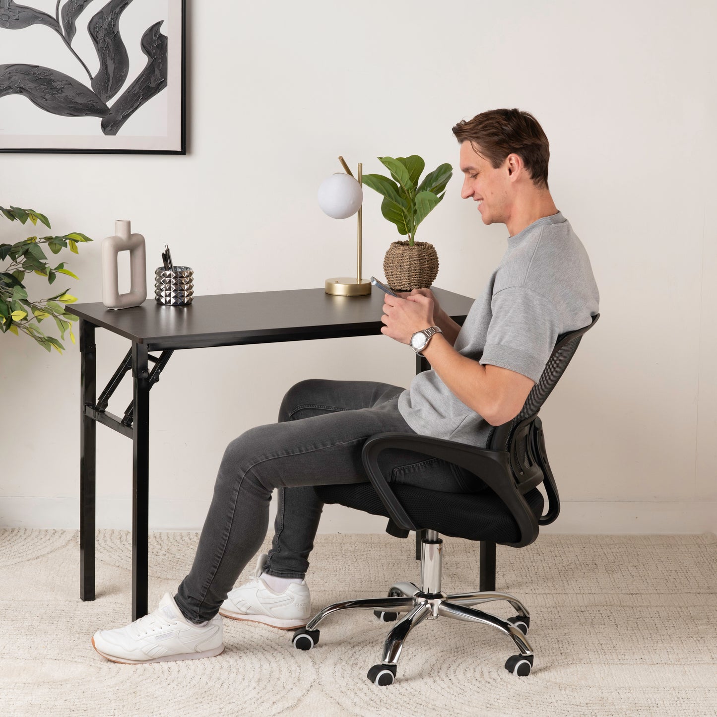Foldable Office Desk – Modern, Portable & Space-Saving