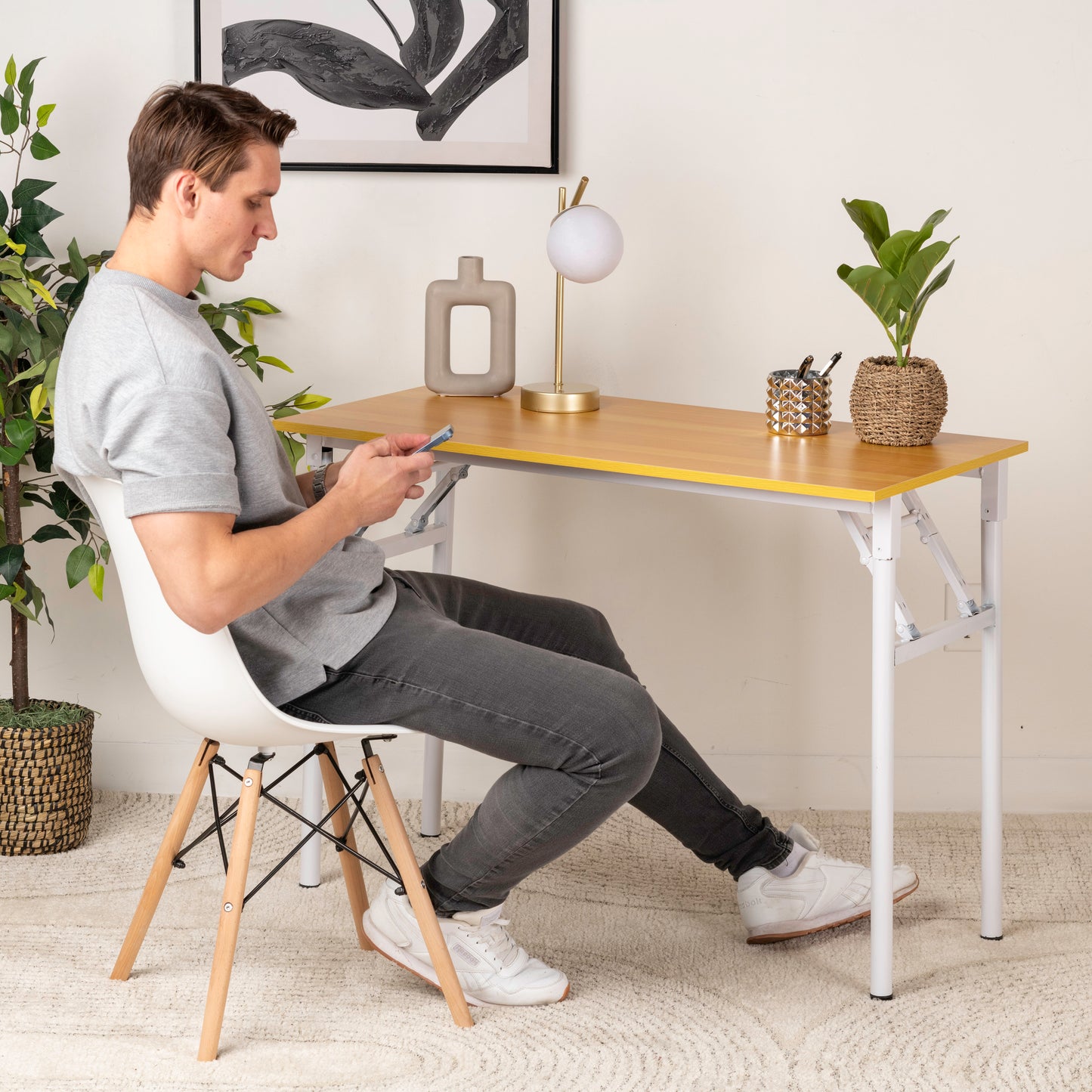 Modern Foldable Office Desk – Sturdy & Space-Saving