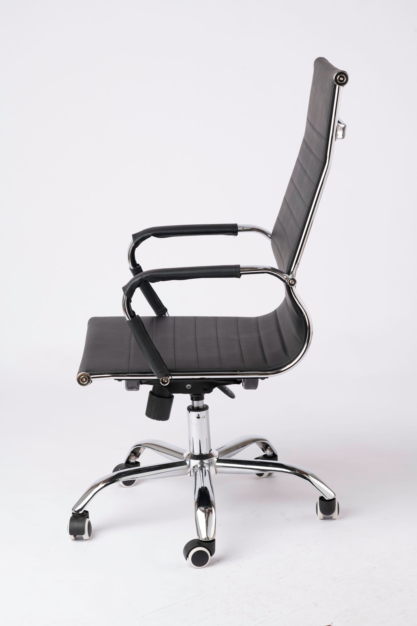 Ergonomic Leather Chair for Office or Waiting Room