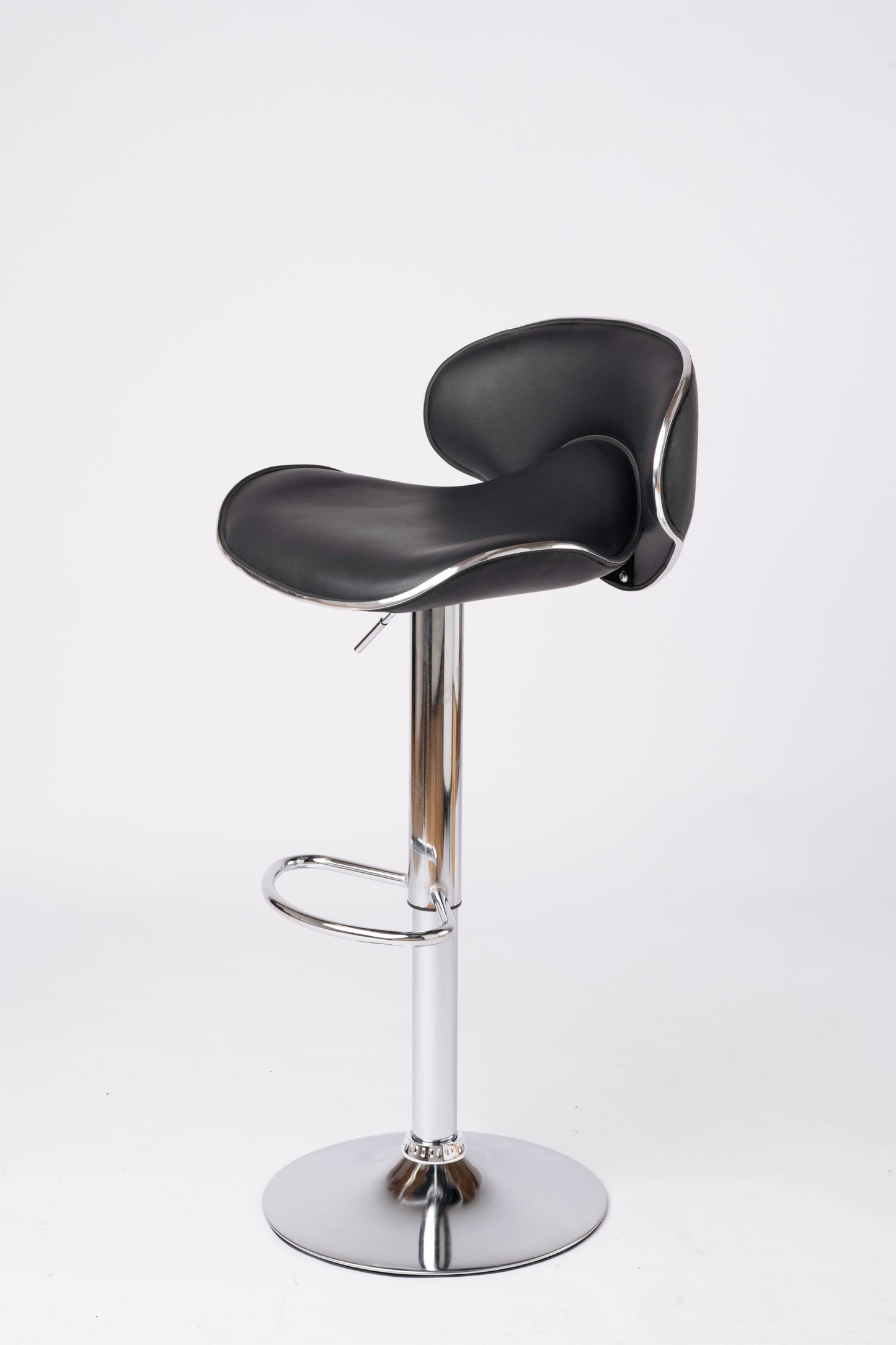 Modern Leather Dining Chair – Stylish & Comfy