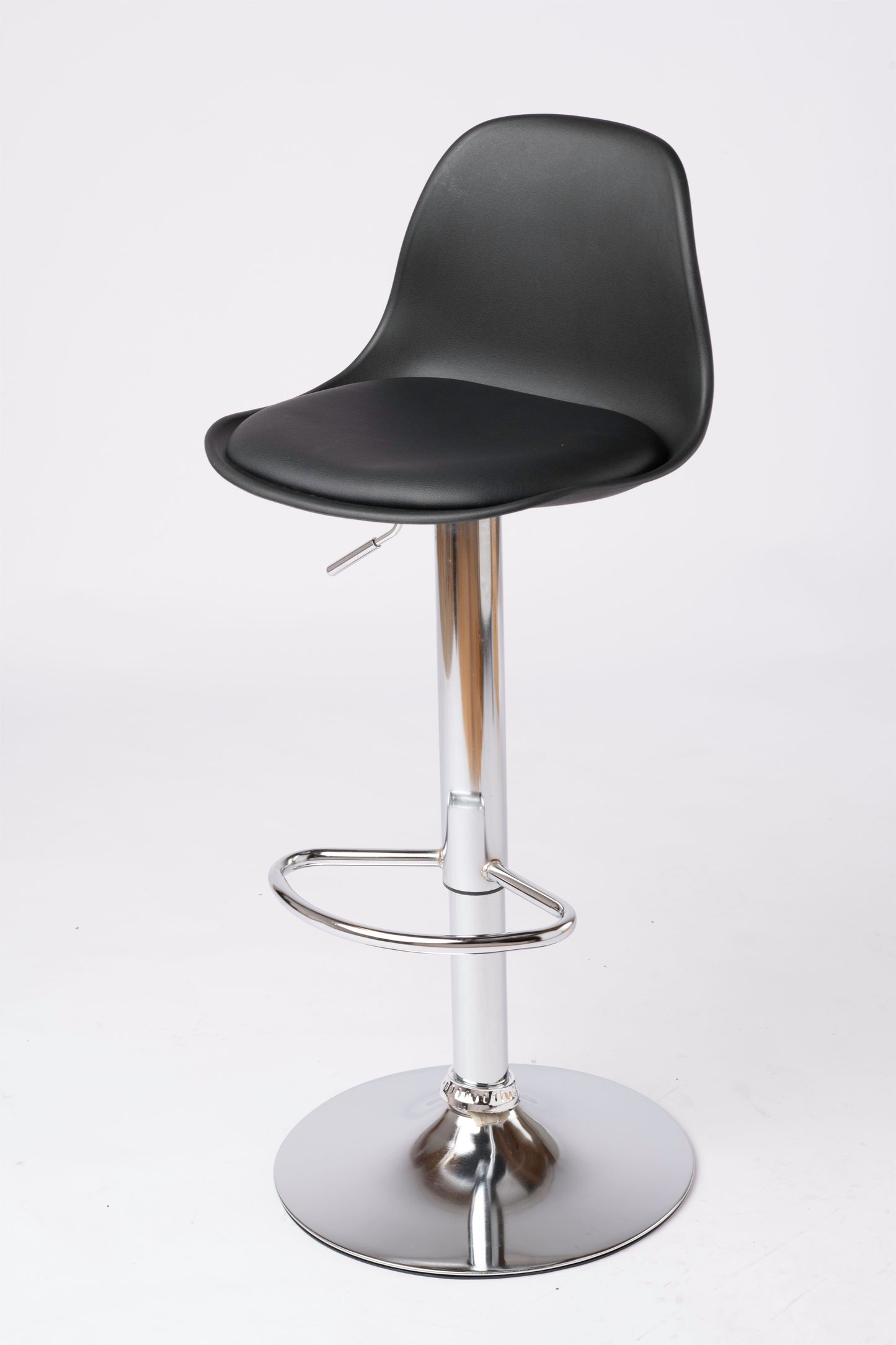 Modern Leather Dining Chair – Stylish & Comfortable