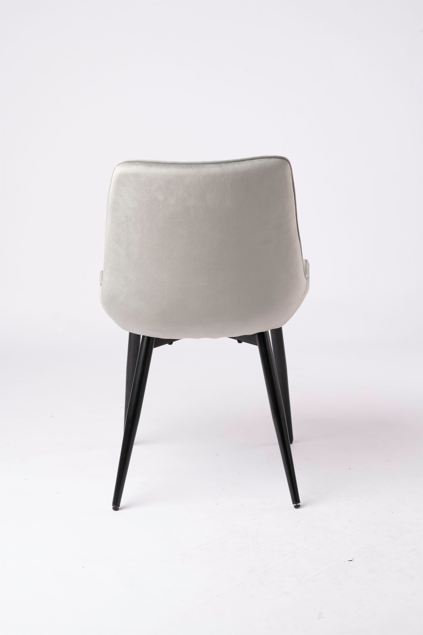 Luxurious Velvet Dining Chair – Modern & Comfortable
