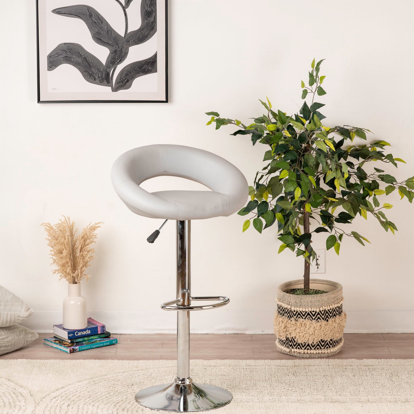 Stylish Leather Dining Chair – Modern & Comfortable