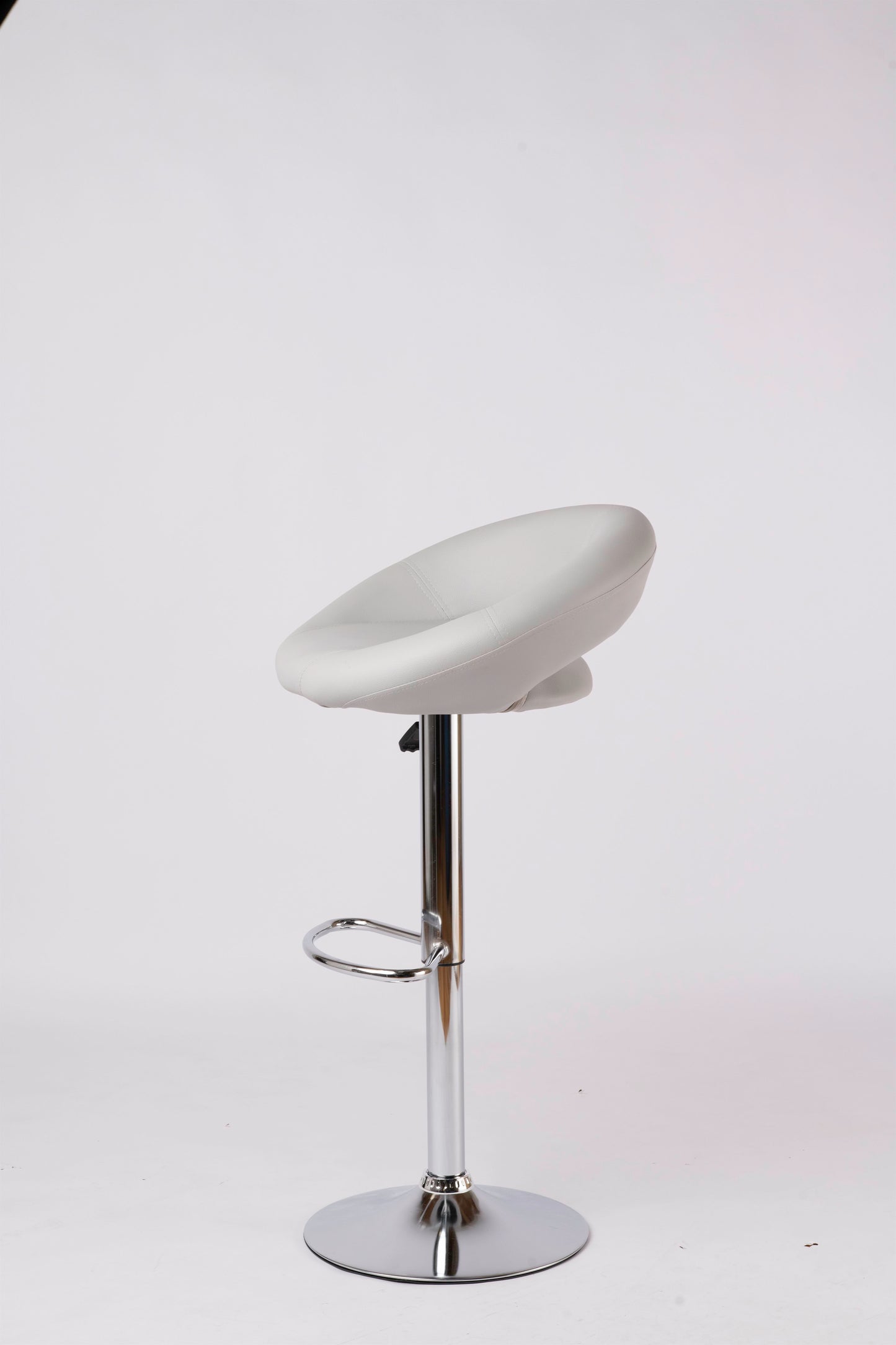 Stylish Leather Dining Chair – Modern & Comfortable