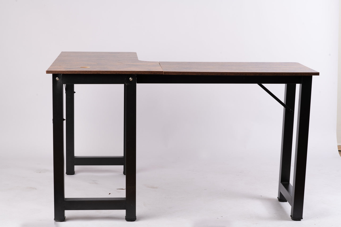 Contemporary L-Shaped Office Desk – Multi-Tasking & Space-Saving