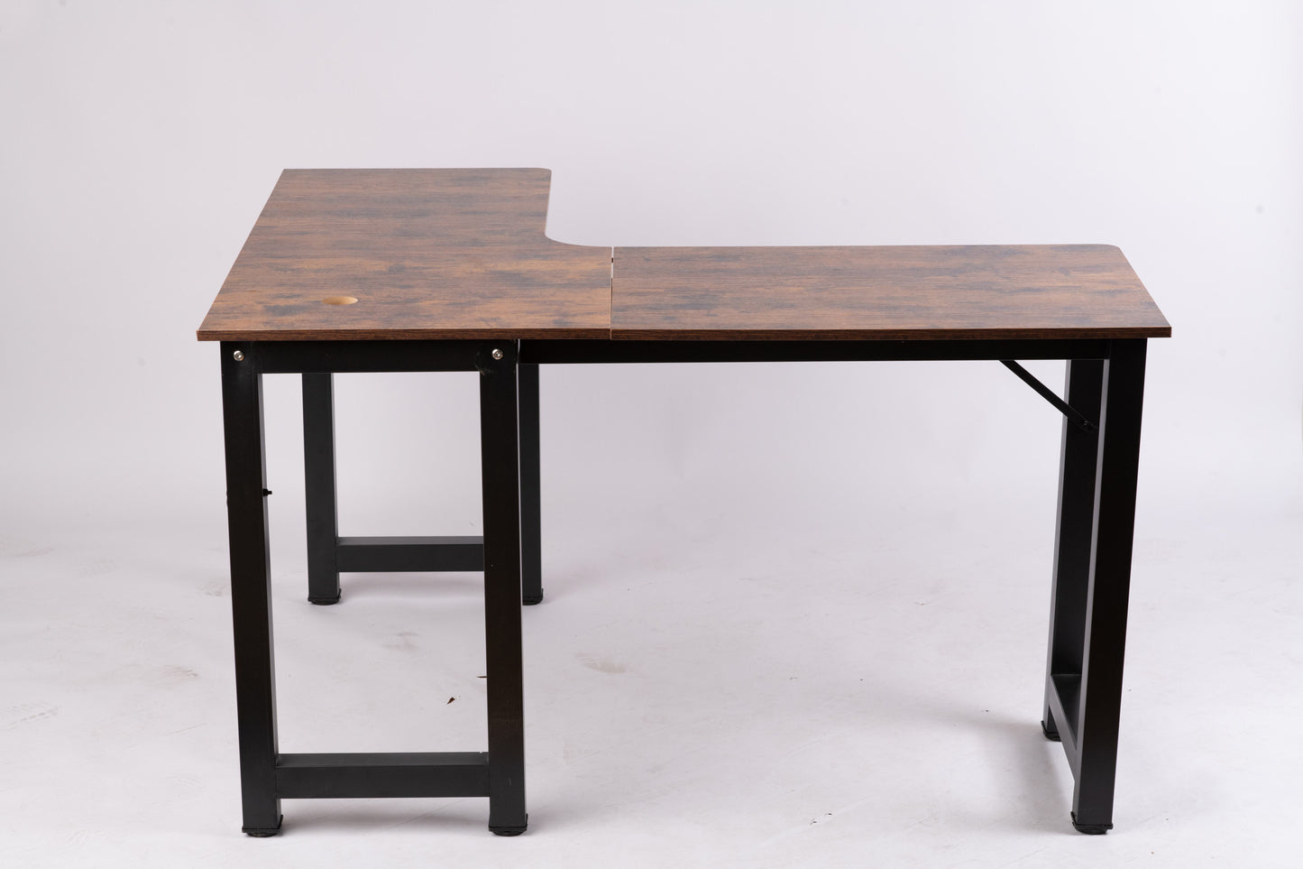 Contemporary L-Shaped Office Desk – Multi-Tasking & Space-Saving