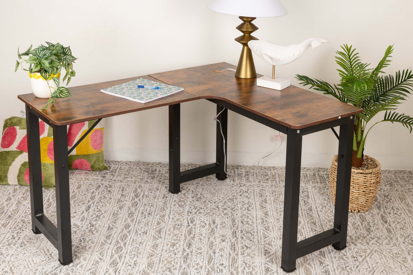 Contemporary L-Shaped Office Desk – Multi-Tasking & Space-Saving